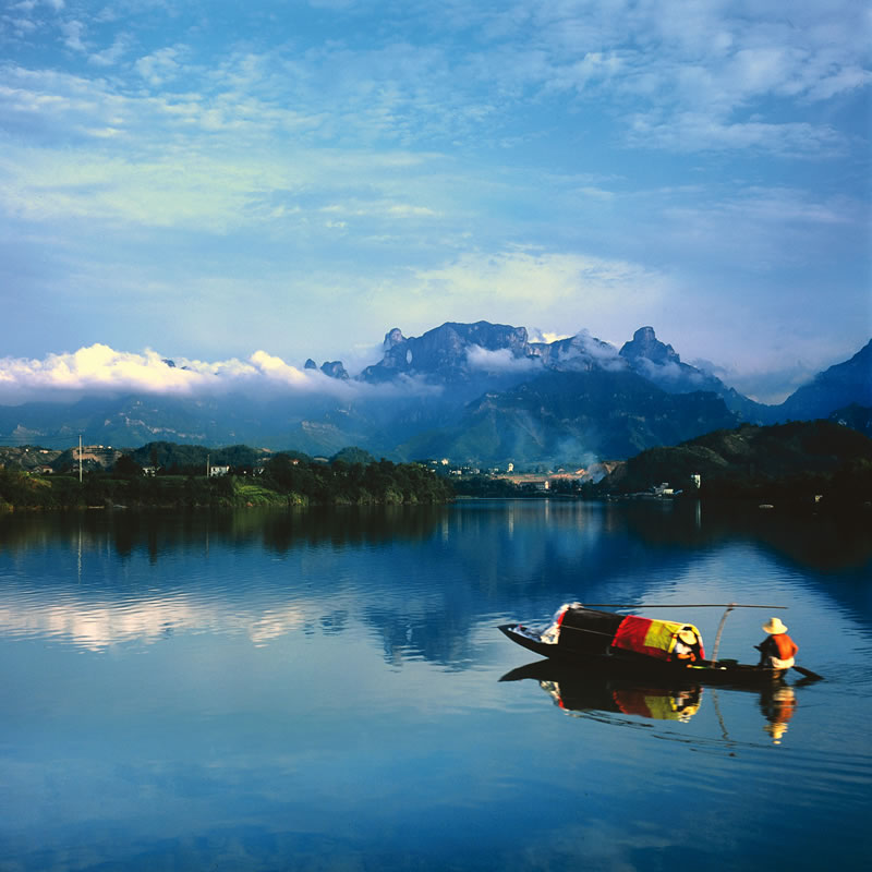 How to Get to Tianmen Mountain: Car, Train, Flight - Tianmen Mountain National Forest Park