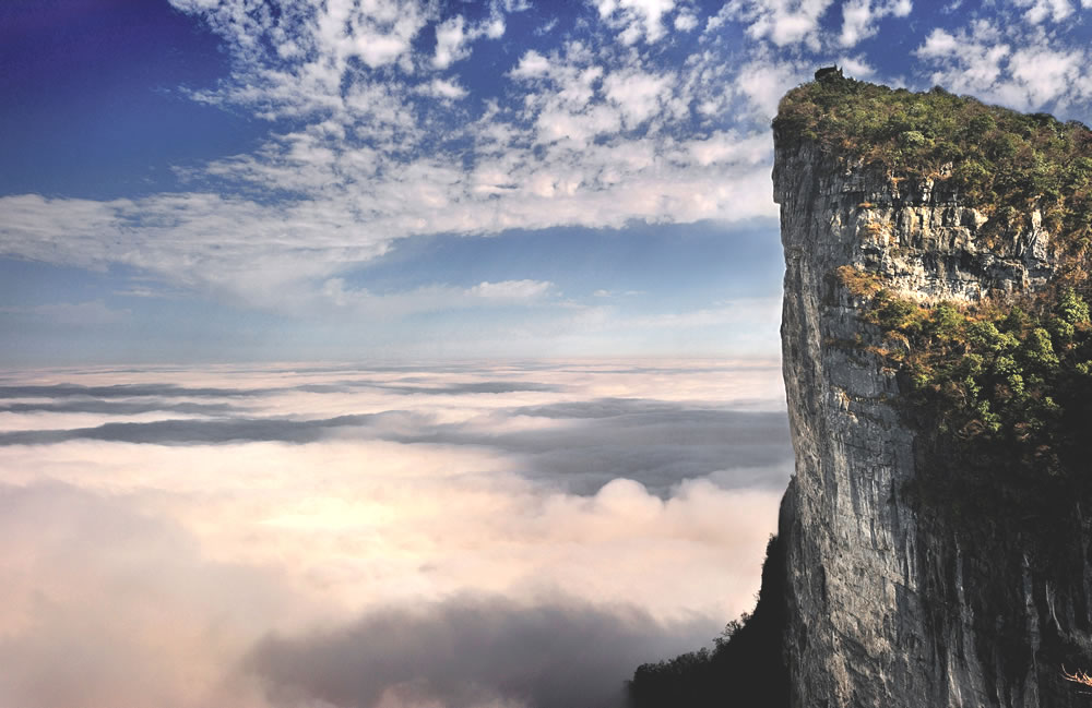 Tianmen Mountain with Kids and Seniors: Easy Routes & Tips - Tianmen Mountain National Forest Park