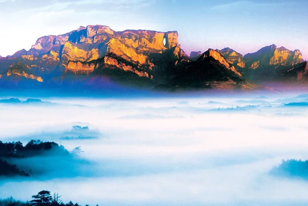 How to Photograph Tianmen Cave: Spots and Light - Tianmen Mountain National Forest Park